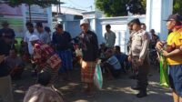 Silaturahmi Polres Lombok Barat di Pasar Segenter Warga Diajak Aktif Jaga Keamanan (3) Silaturahmi Polres Lombok Barat di Pasar Segenter Warga Diajak Aktif Jaga Keamanan