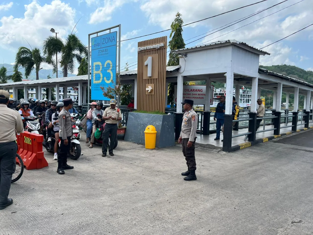 Tingkatkan Kamtibmas, Polsek Lembar Aktifkan Patroli di Atas Kapal Penyeberangan